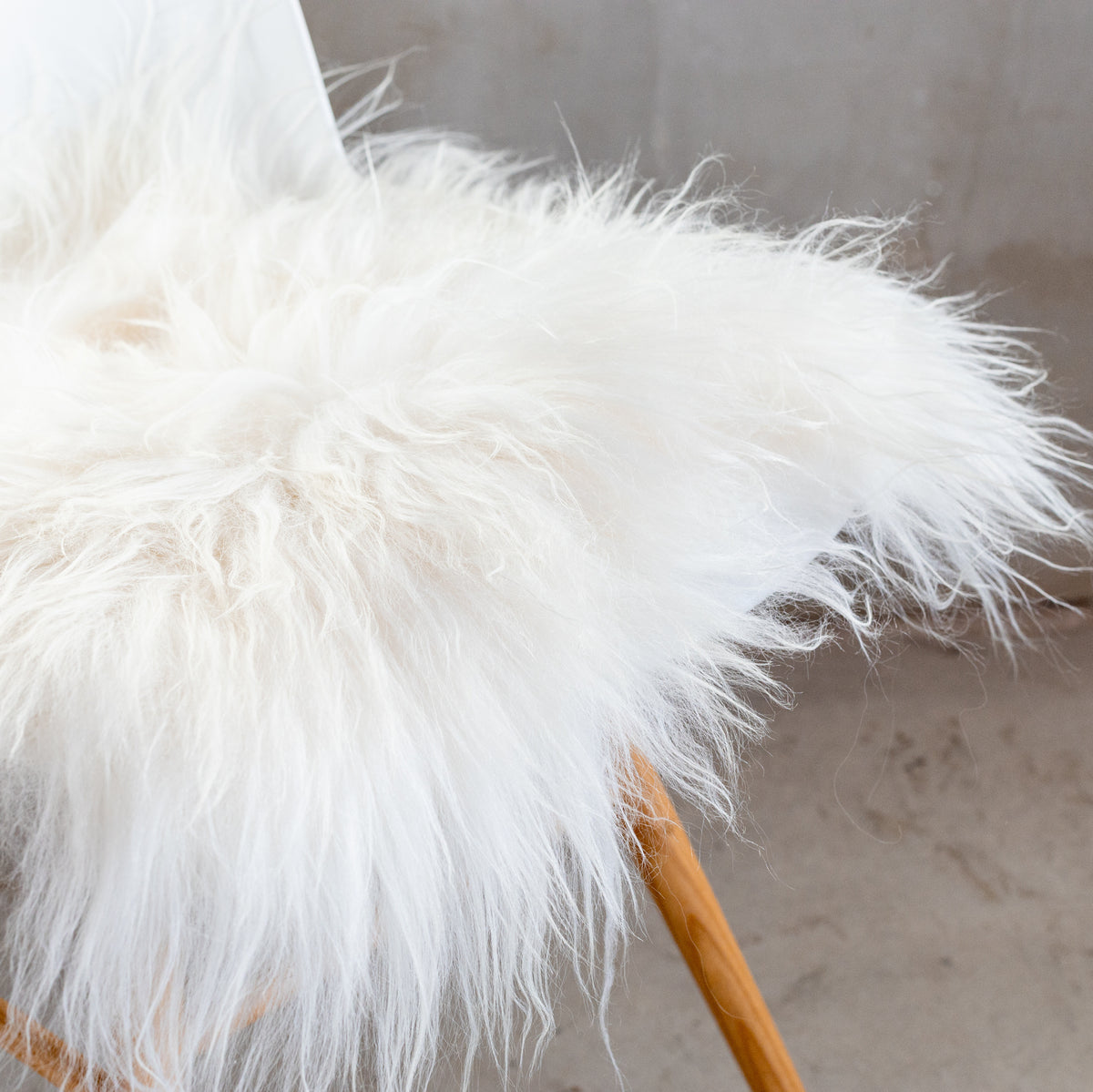 Coussin de chaise peau de mouton islandaise blanc - vue 2