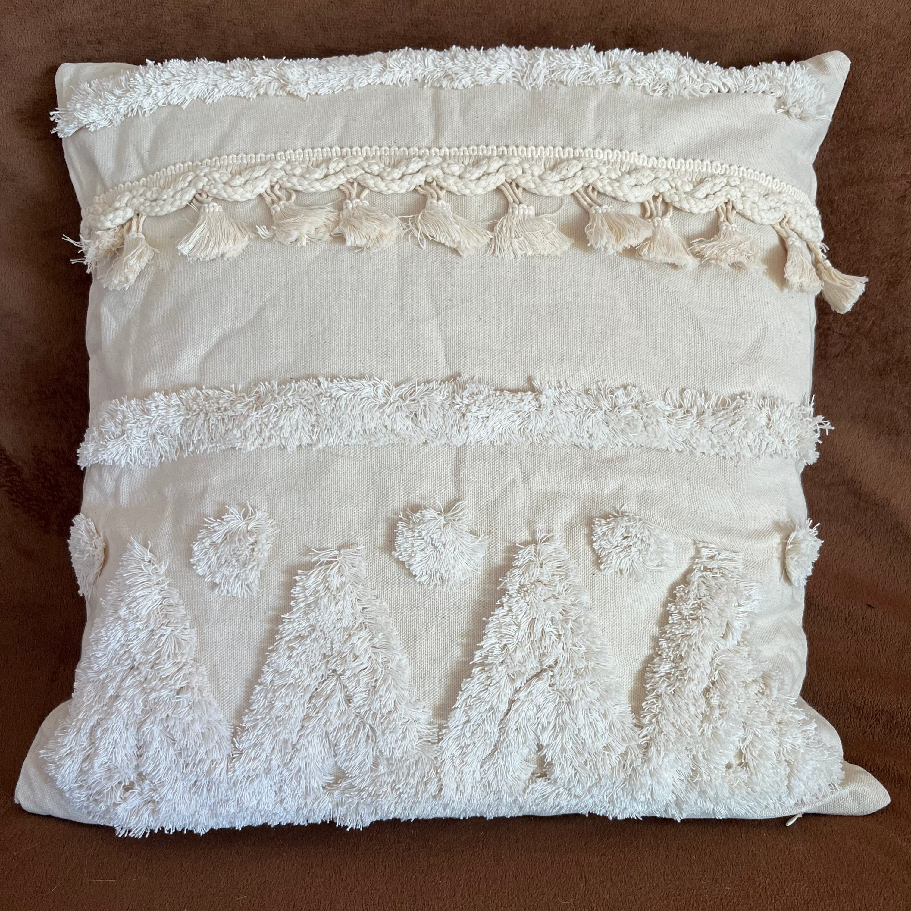 Coussin Bohème Brodé avec Pompoms ou Motifs – Déstockage